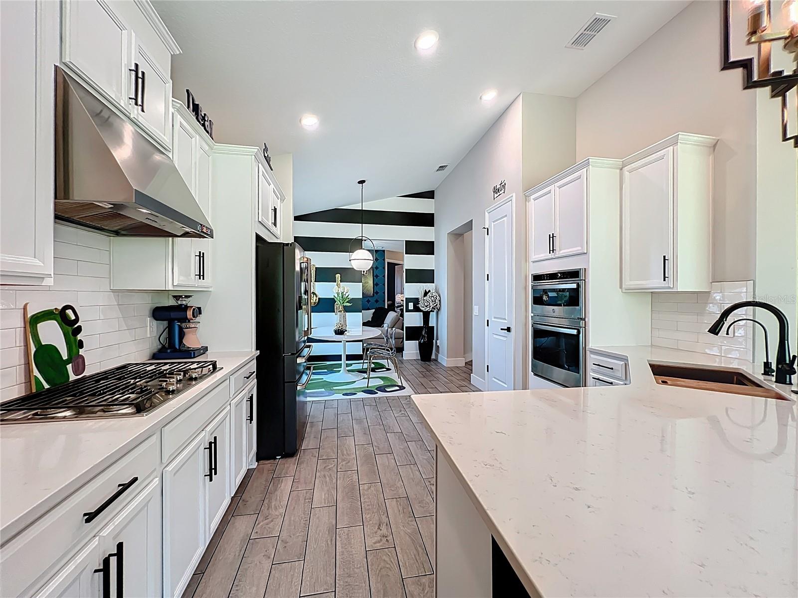 Image 17 of 36 For 991 Lakeside Estates Drive