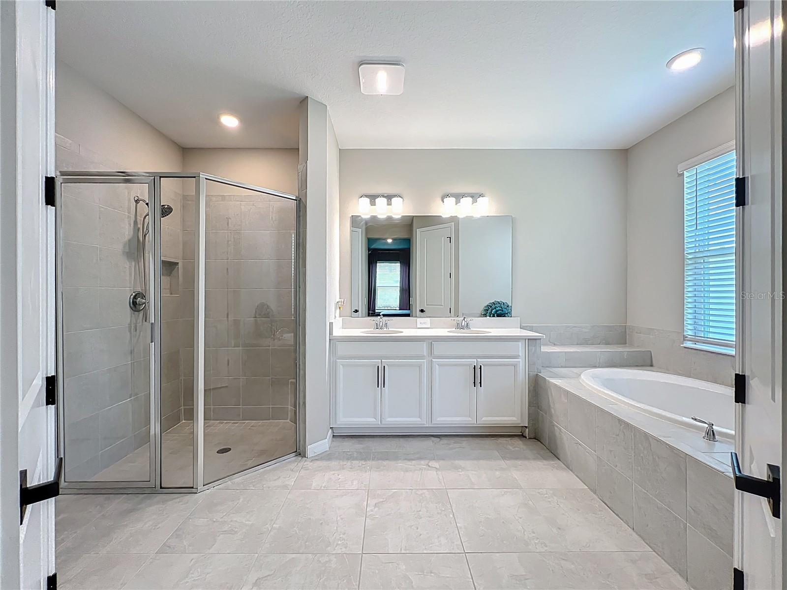 Image 25 of 36 For 991 Lakeside Estates Drive