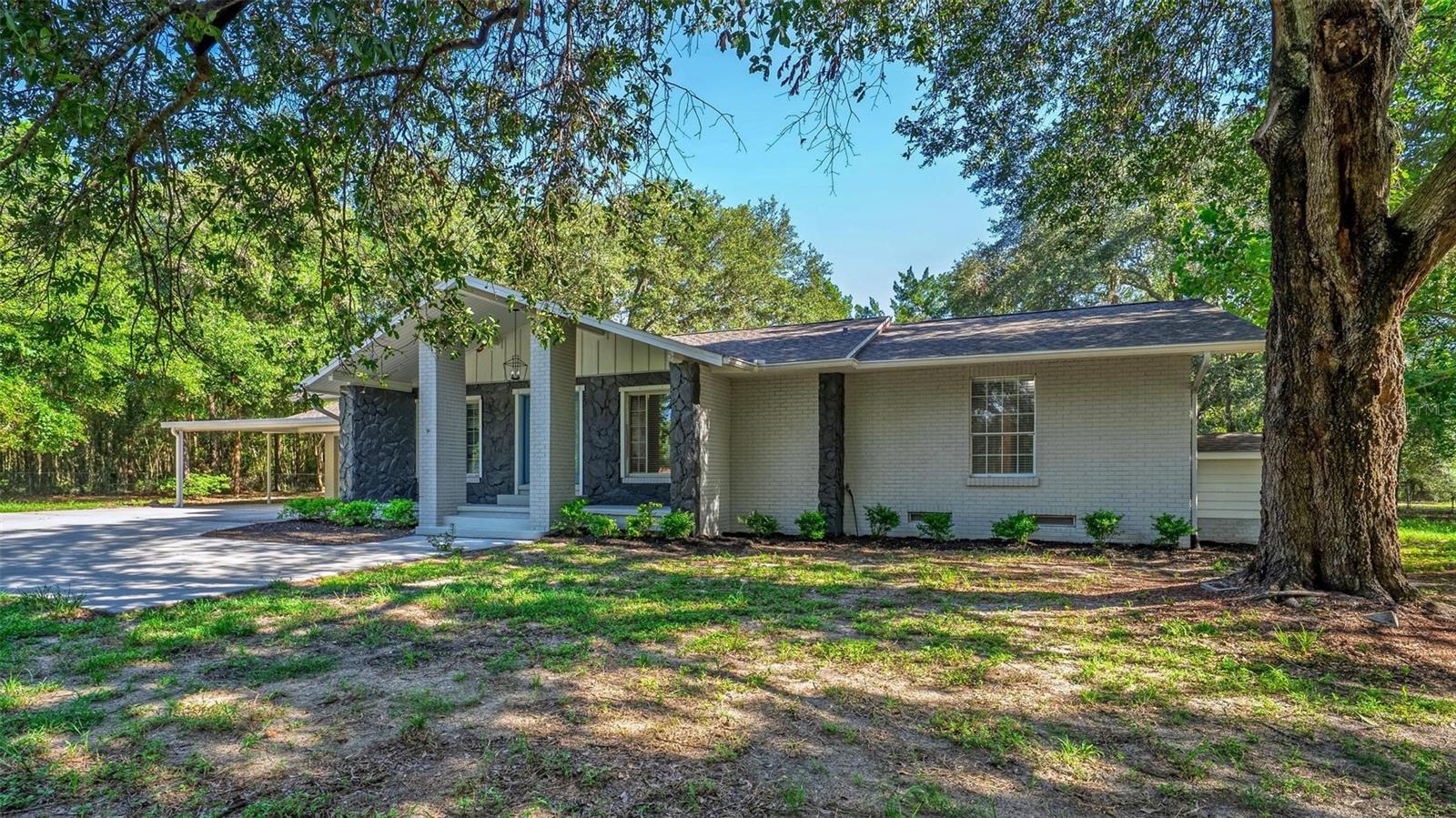 Image 16 of 71 For 4429 Lake Griffin Road