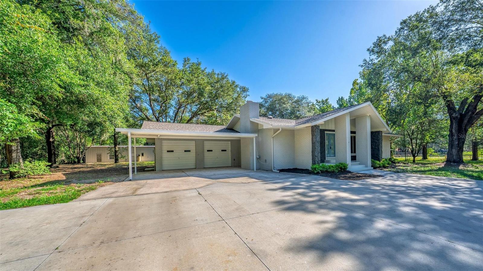 Image 18 of 71 For 4429 Lake Griffin Road