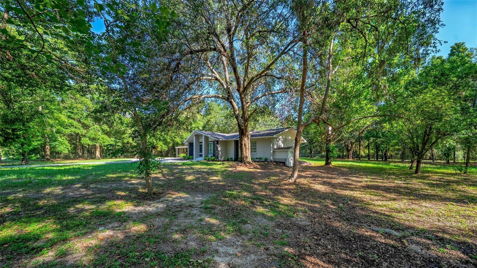 Image 25 of 71 For 4429 Lake Griffin Road