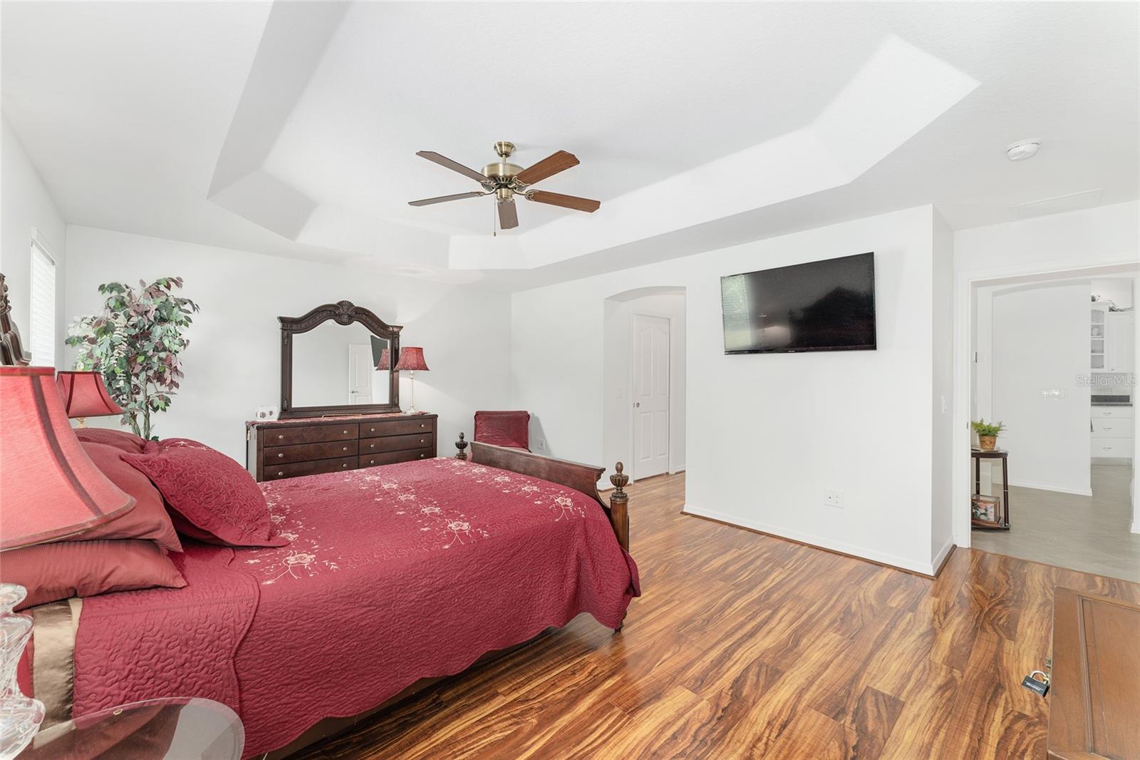 Image 21 of 47 For 506 Deauville Court