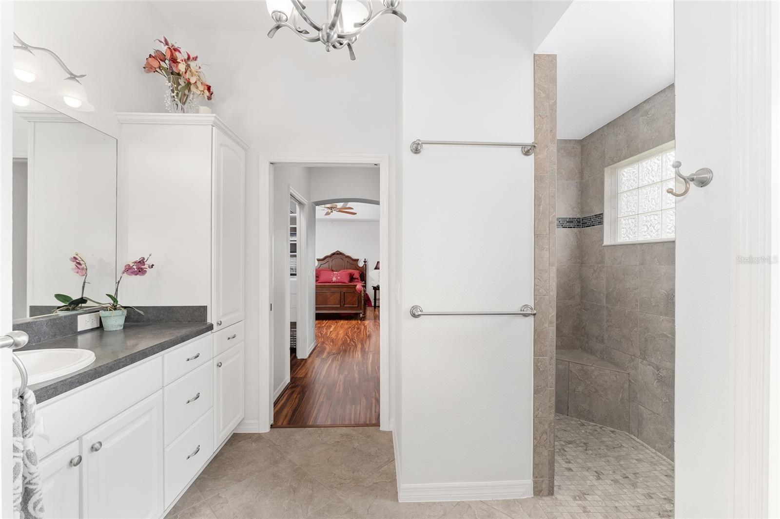 Image 27 of 47 For 506 Deauville Court