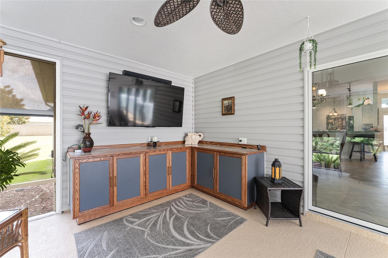 Image 37 of 47 For 506 Deauville Court