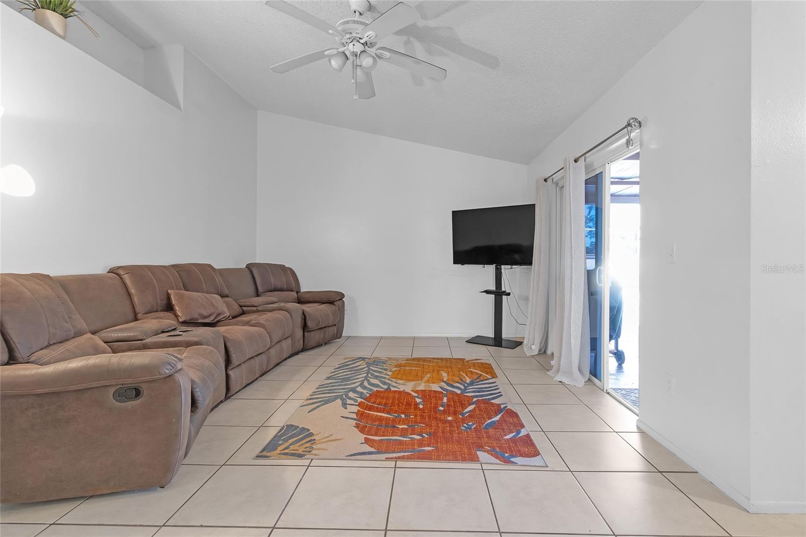 Image 16 of 41 For 7715 Indian Ridge Trail N