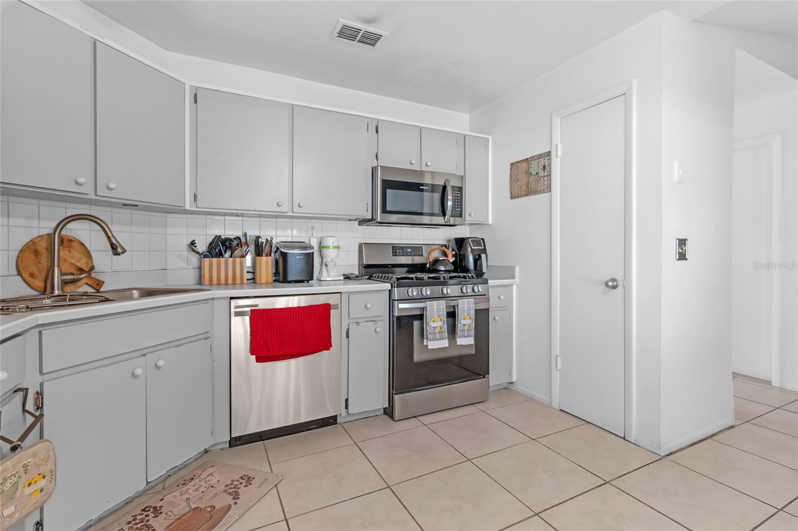 Image 17 of 41 For 7715 Indian Ridge Trail N
