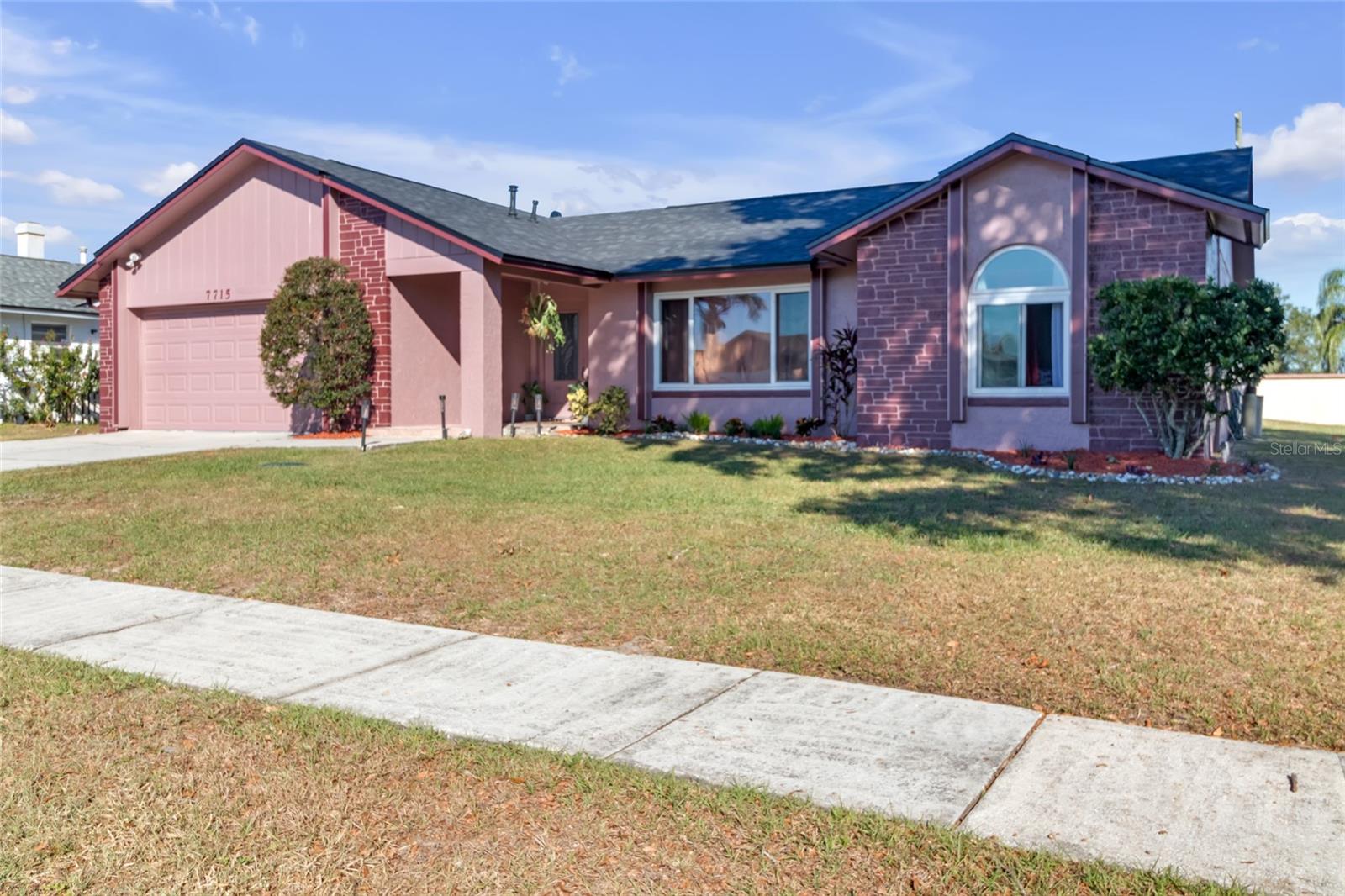 Image 8 of 41 For 7715 Indian Ridge Trail N