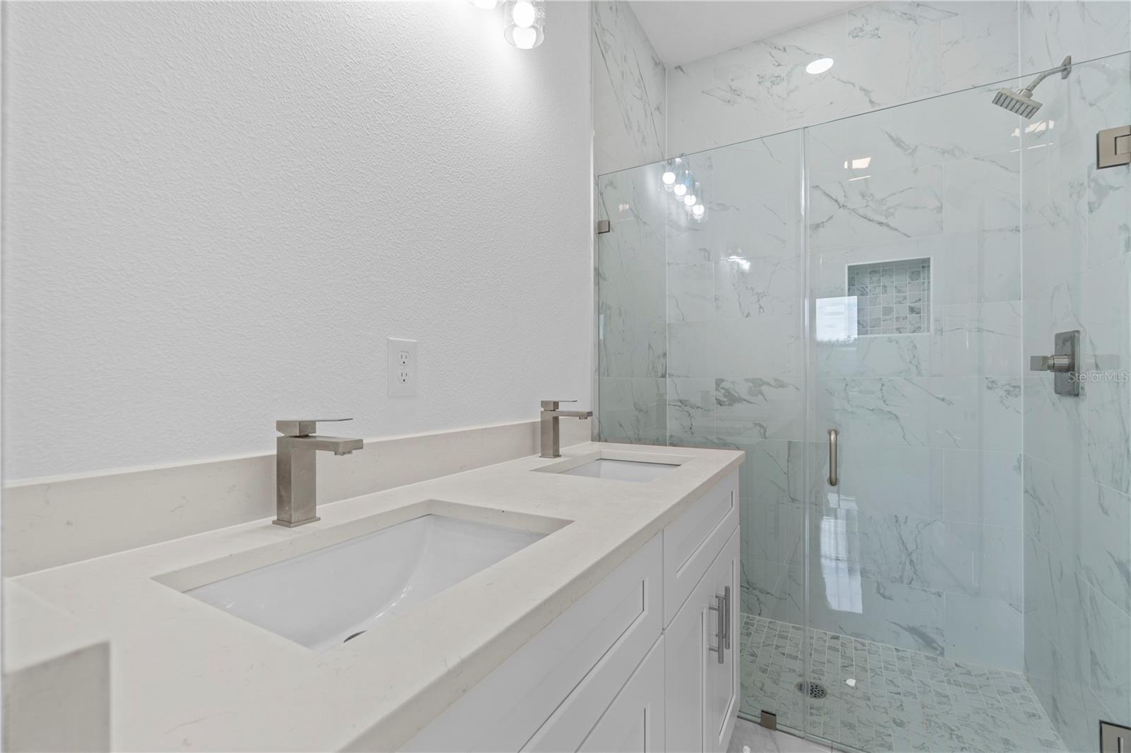 Image 12 of 25 For 13054 Sw 104th Street