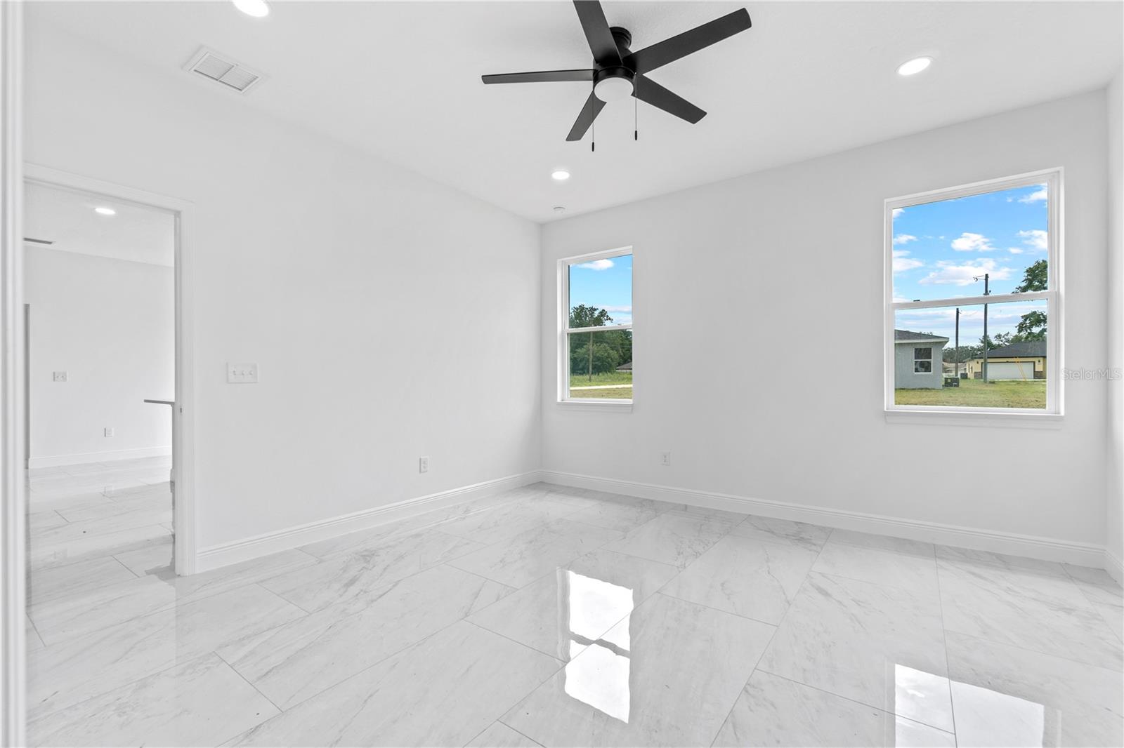 Image 17 of 25 For 13054 Sw 104th Street