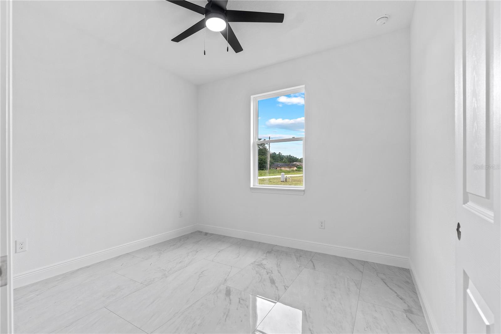 Image 6 of 25 For 13054 Sw 104th Street