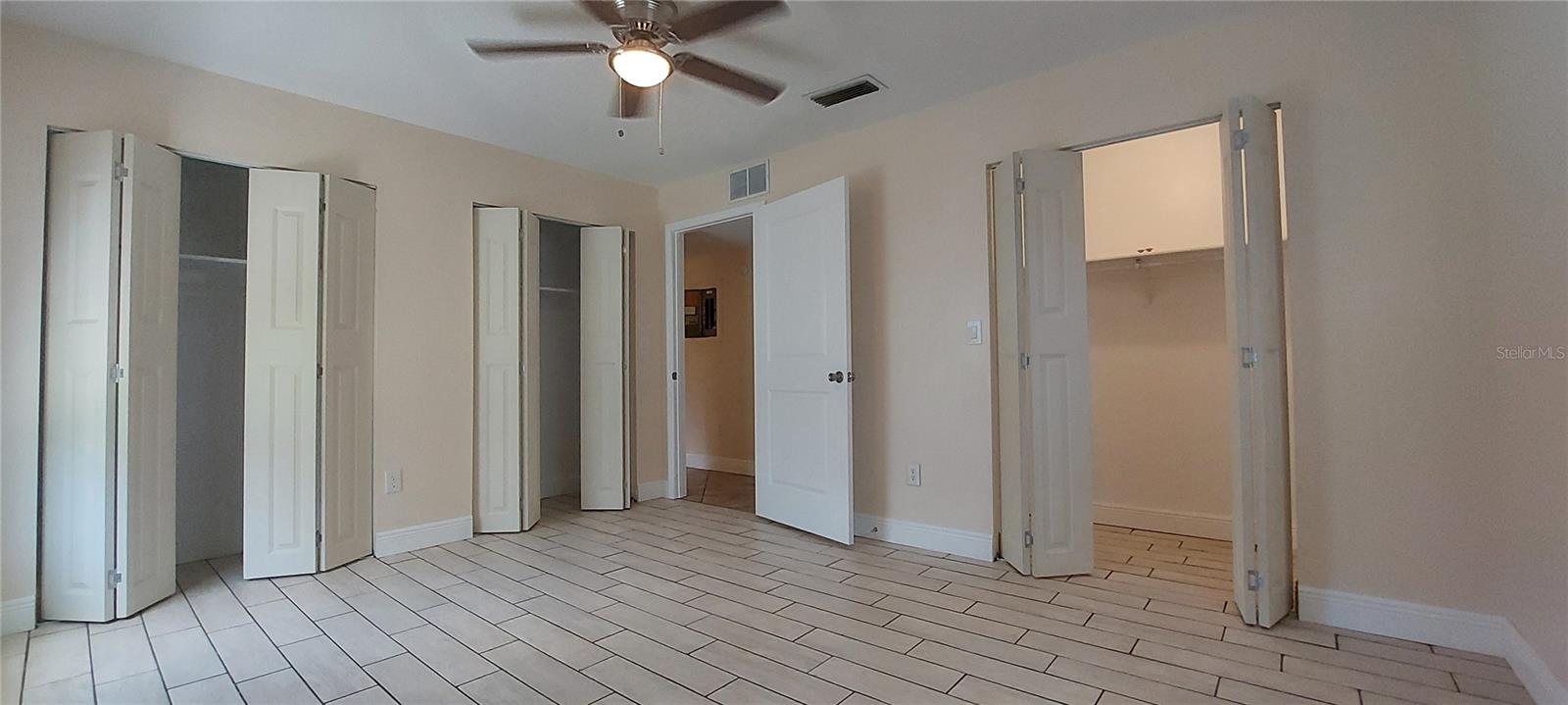 Image 6 of 14 For 11345 Circle Way