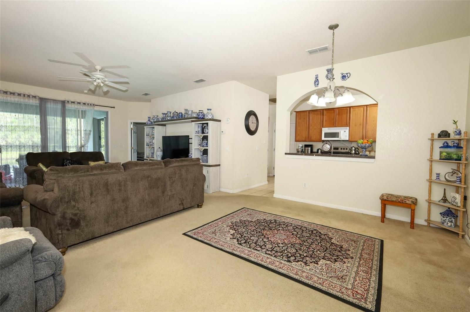 Image 8 of 54 For 4957 Pall Mall Street E