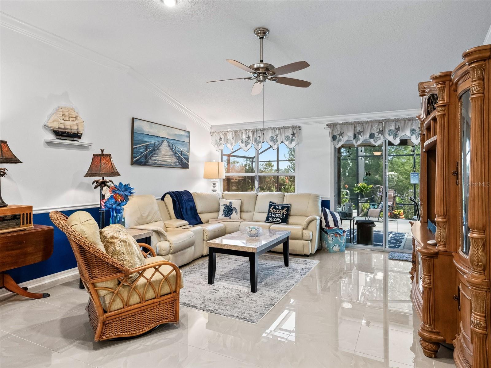Image 11 of 43 For 505 Carrera Drive