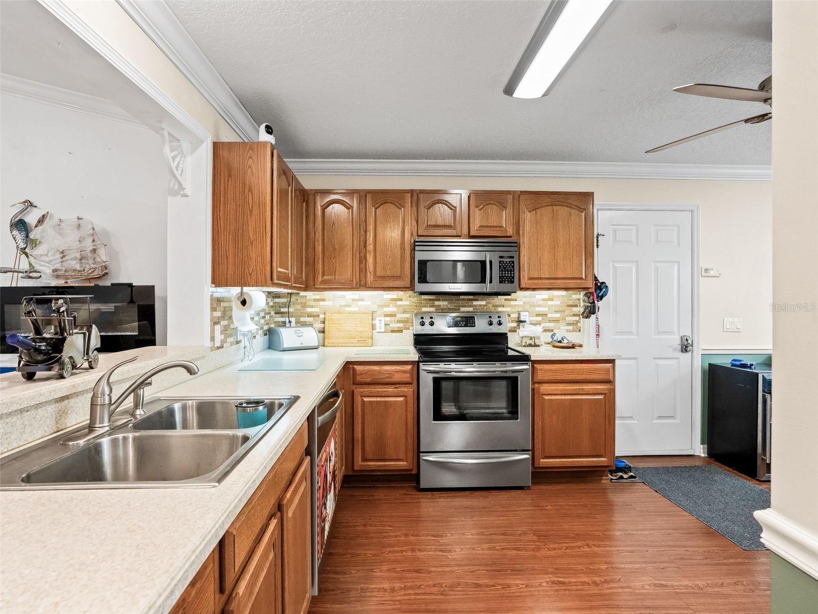 Image 15 of 43 For 505 Carrera Drive