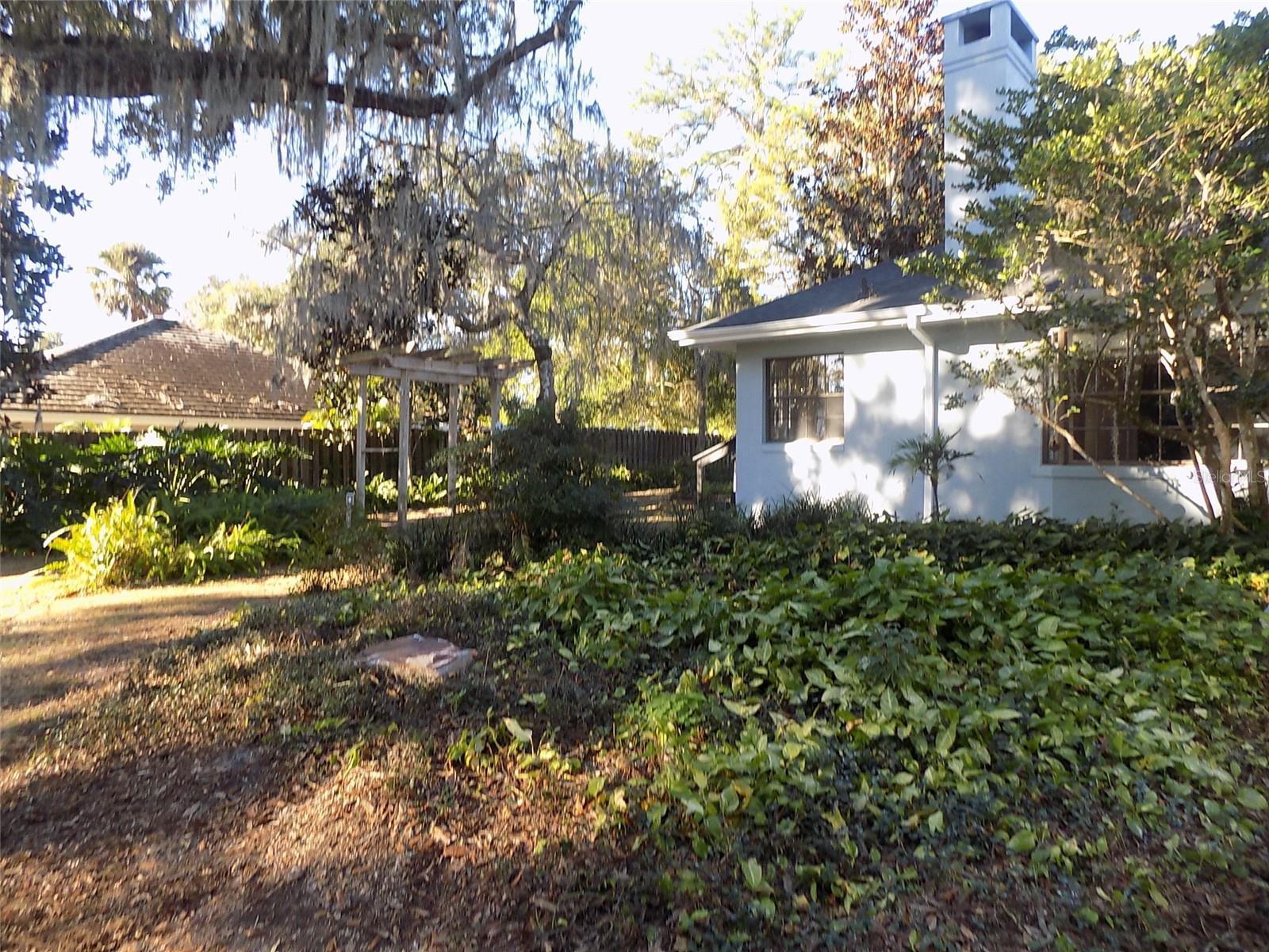 Image 22 of 24 For 408 Sassafras Lane