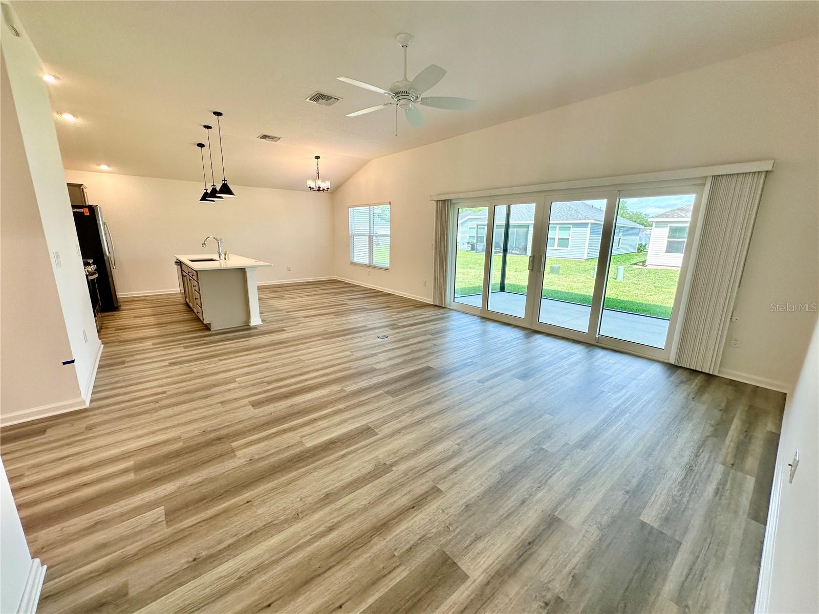 Image 16 of 45 For 799 River Oaks Circle