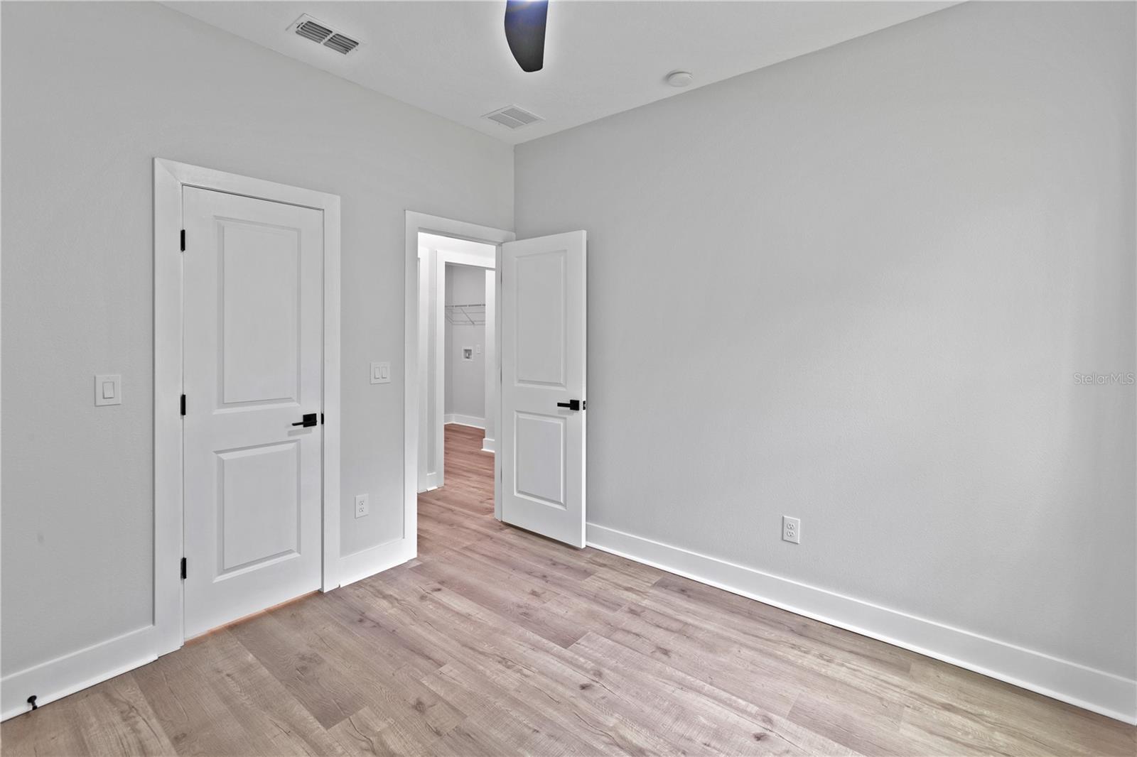 Image 23 of 41 For 13524 89 Street