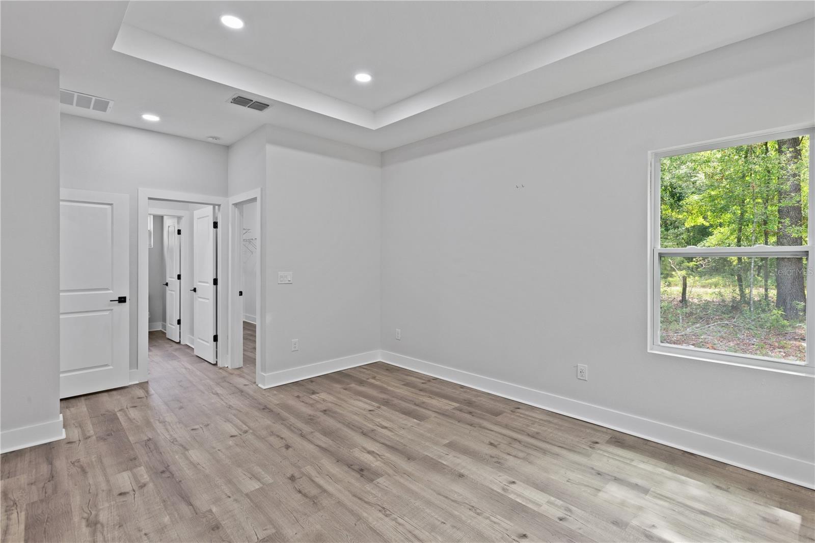 Image 29 of 41 For 13524 89 Street