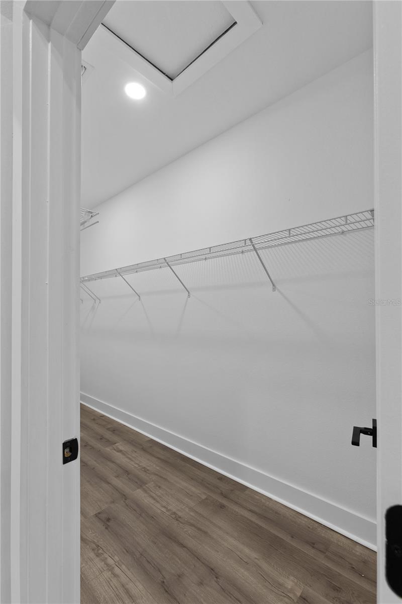 Image 30 of 41 For 13524 89 Street