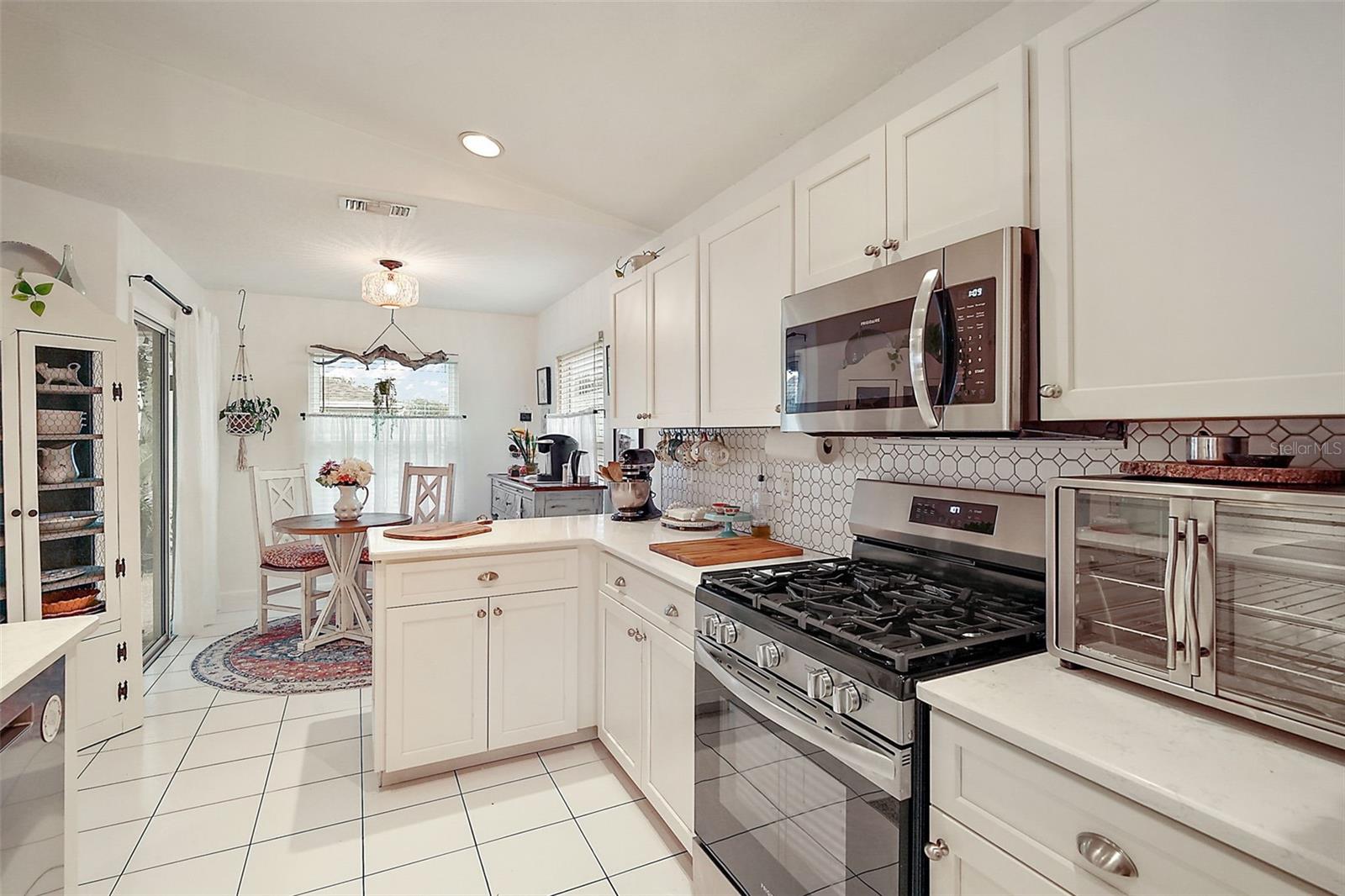 Image 11 of 25 For 1045 Meadowbend Drive