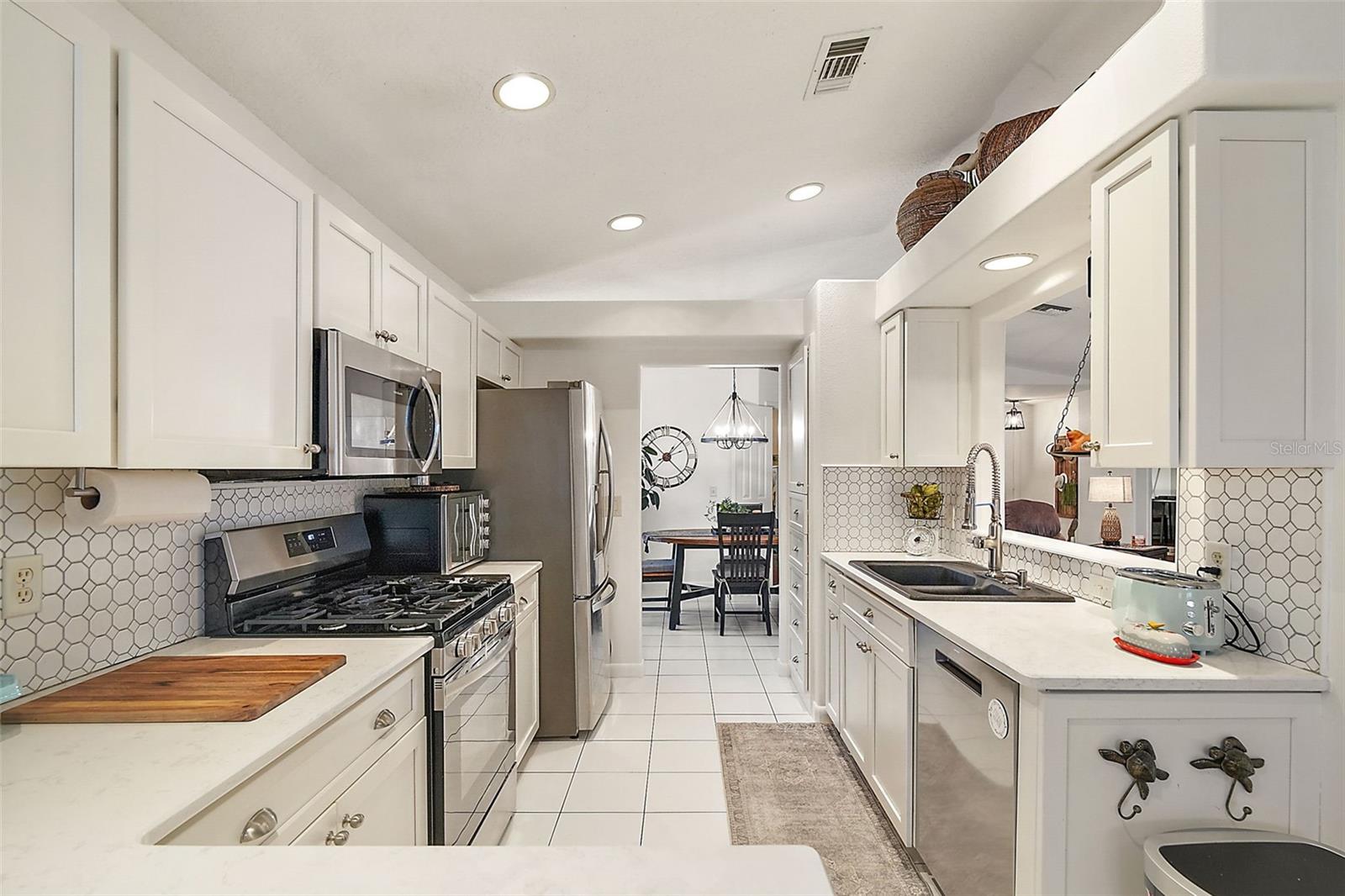 Image 13 of 25 For 1045 Meadowbend Drive