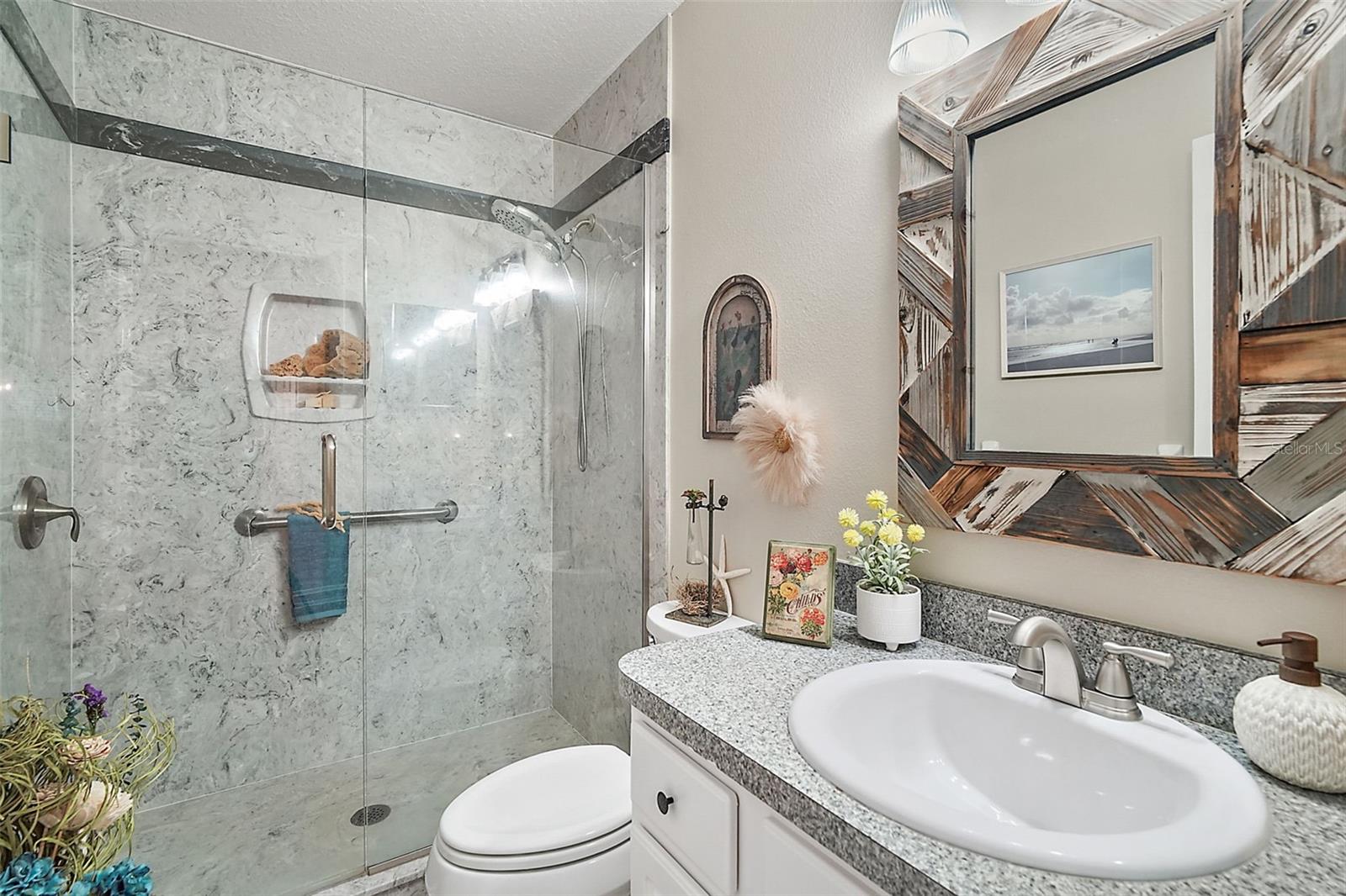 Image 18 of 25 For 1045 Meadowbend Drive
