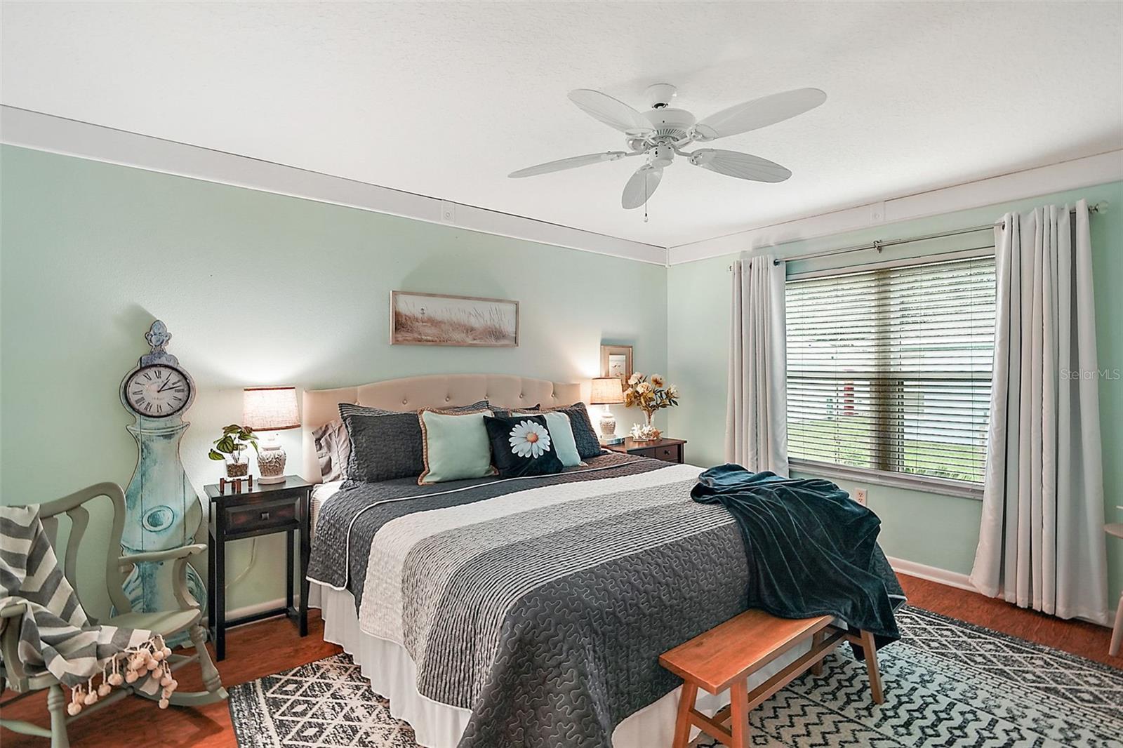 Image 19 of 25 For 1045 Meadowbend Drive