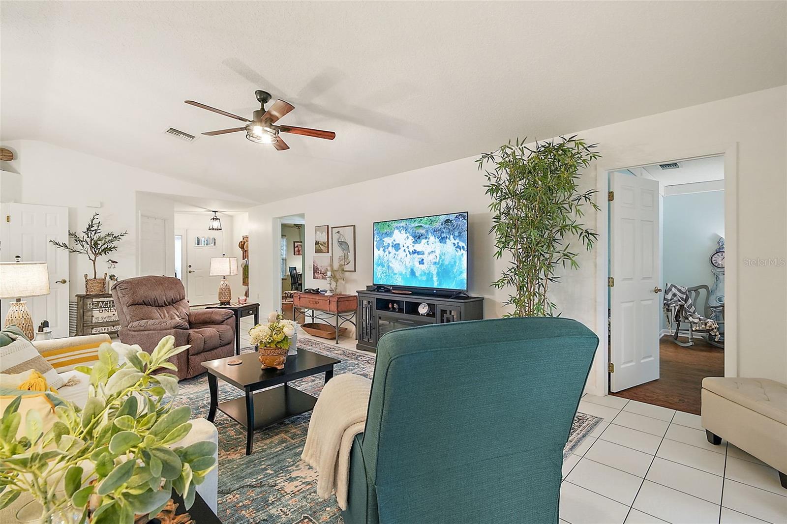 Image 7 of 25 For 1045 Meadowbend Drive