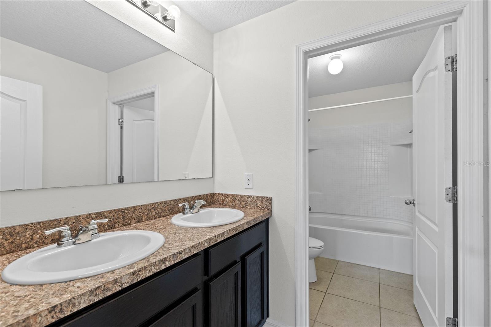 Image 22 of 42 For 2603 Summerglen Lane