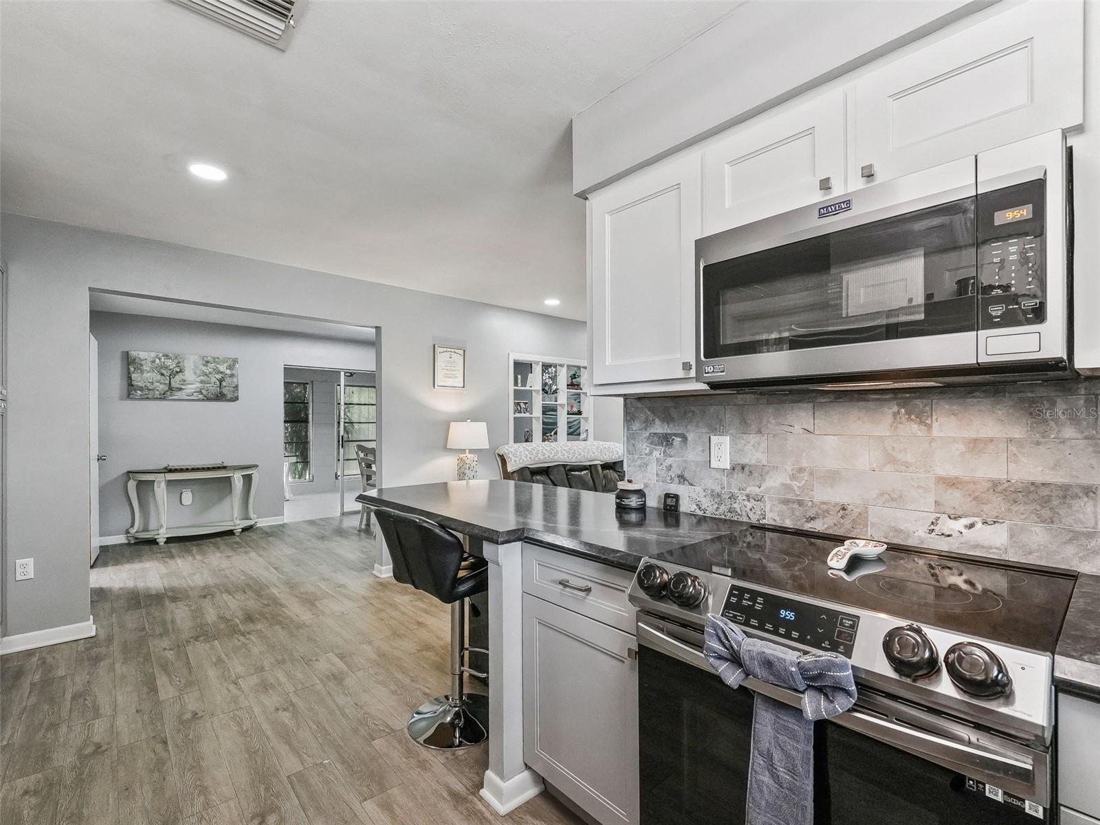 Image 13 of 43 For 37345 Oak Lane