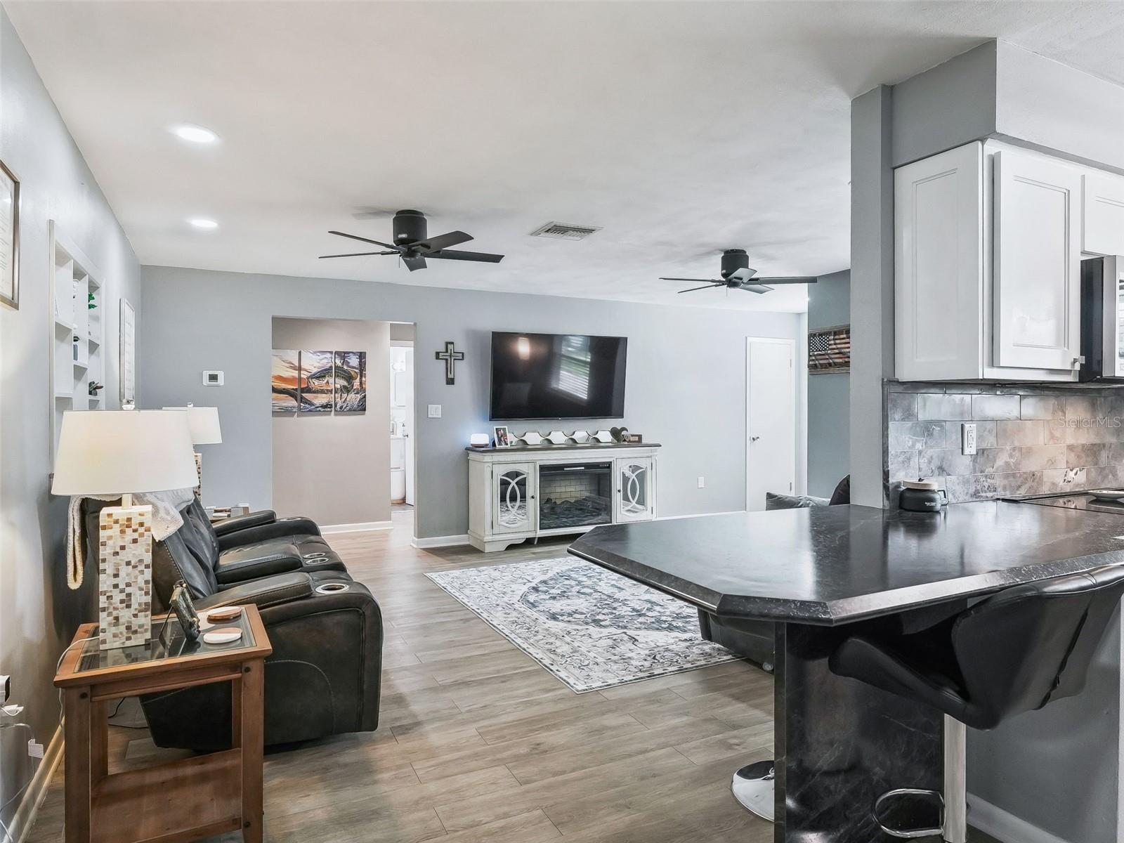 Image 14 of 43 For 37345 Oak Lane