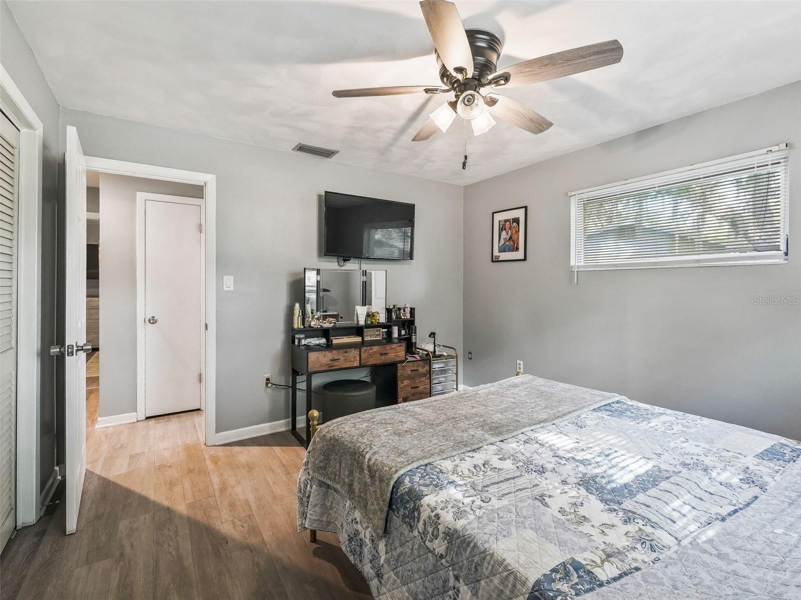 Image 16 of 43 For 37345 Oak Lane