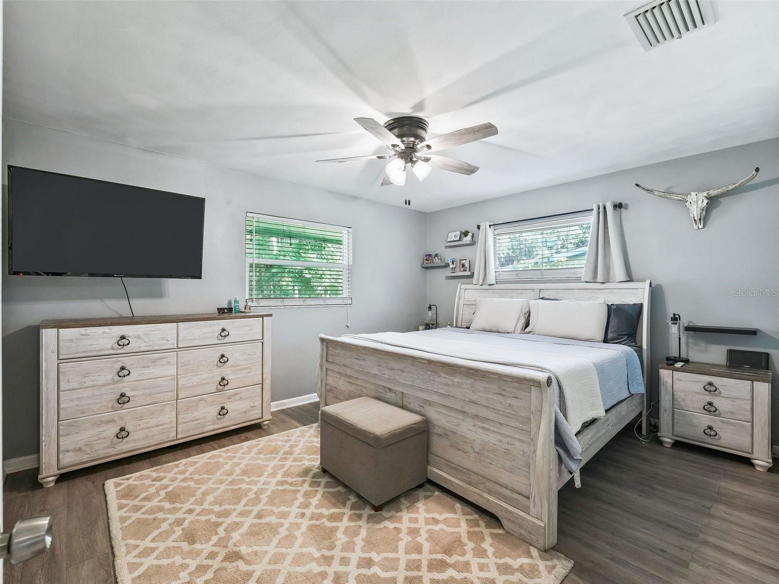 Image 19 of 43 For 37345 Oak Lane