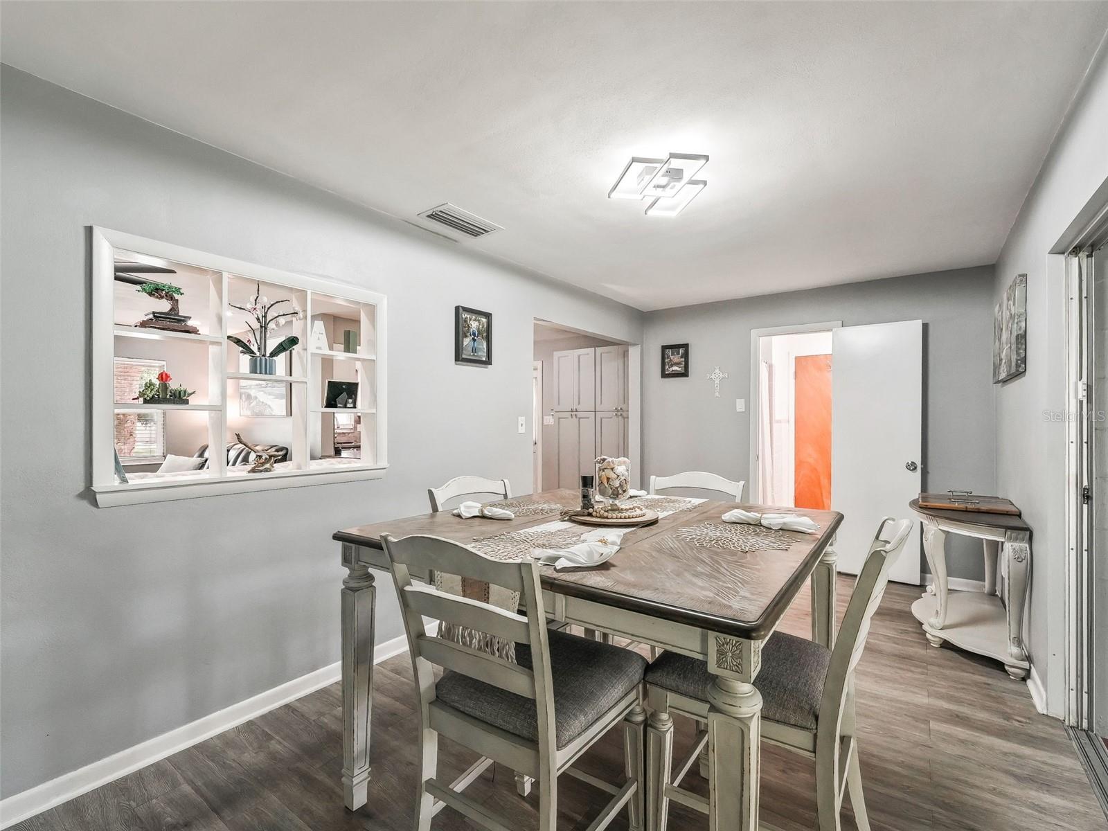 Image 21 of 43 For 37345 Oak Lane