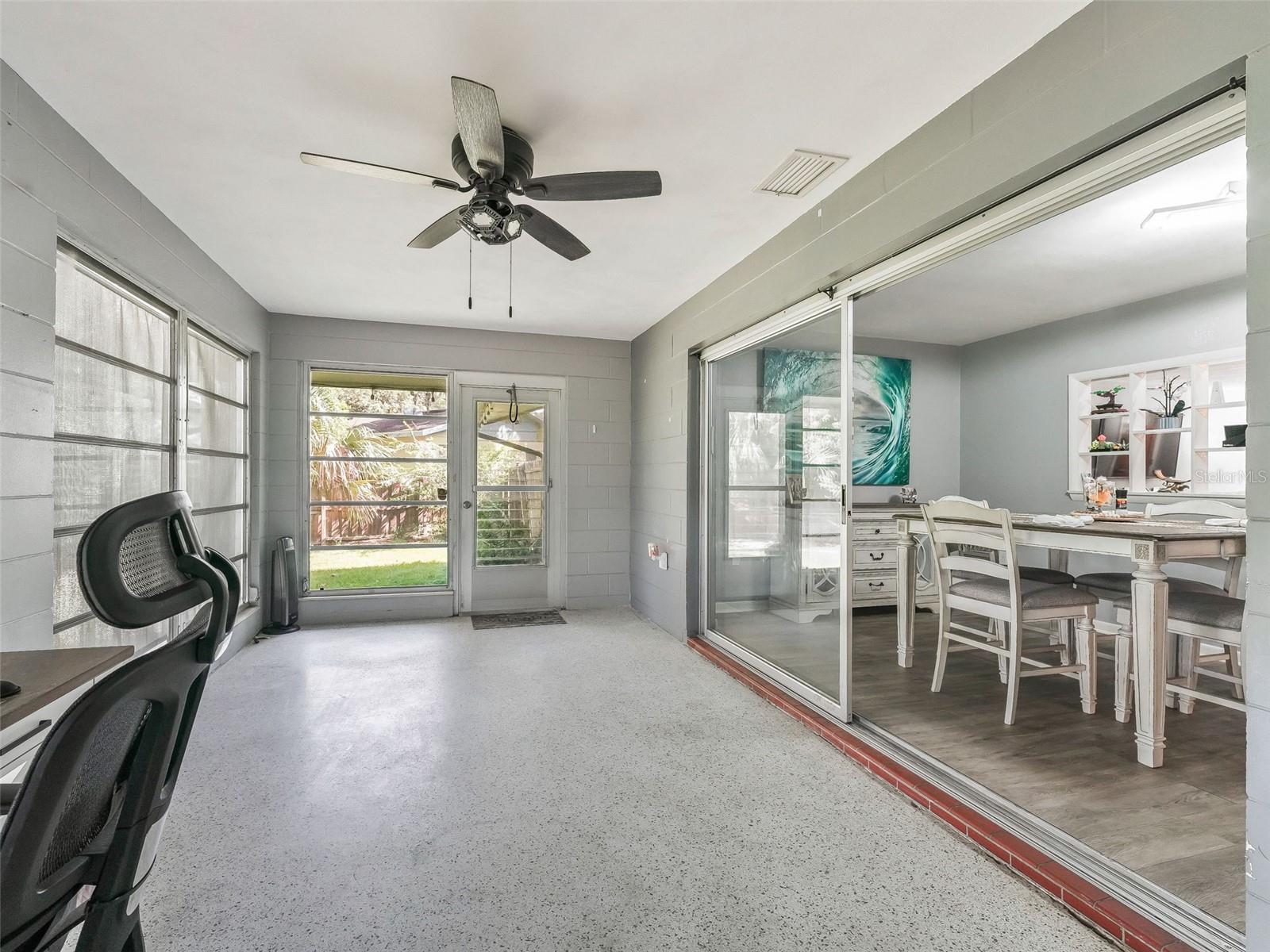 Image 23 of 43 For 37345 Oak Lane