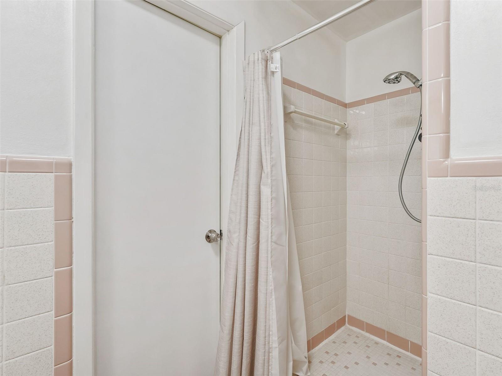 Image 26 of 43 For 37345 Oak Lane