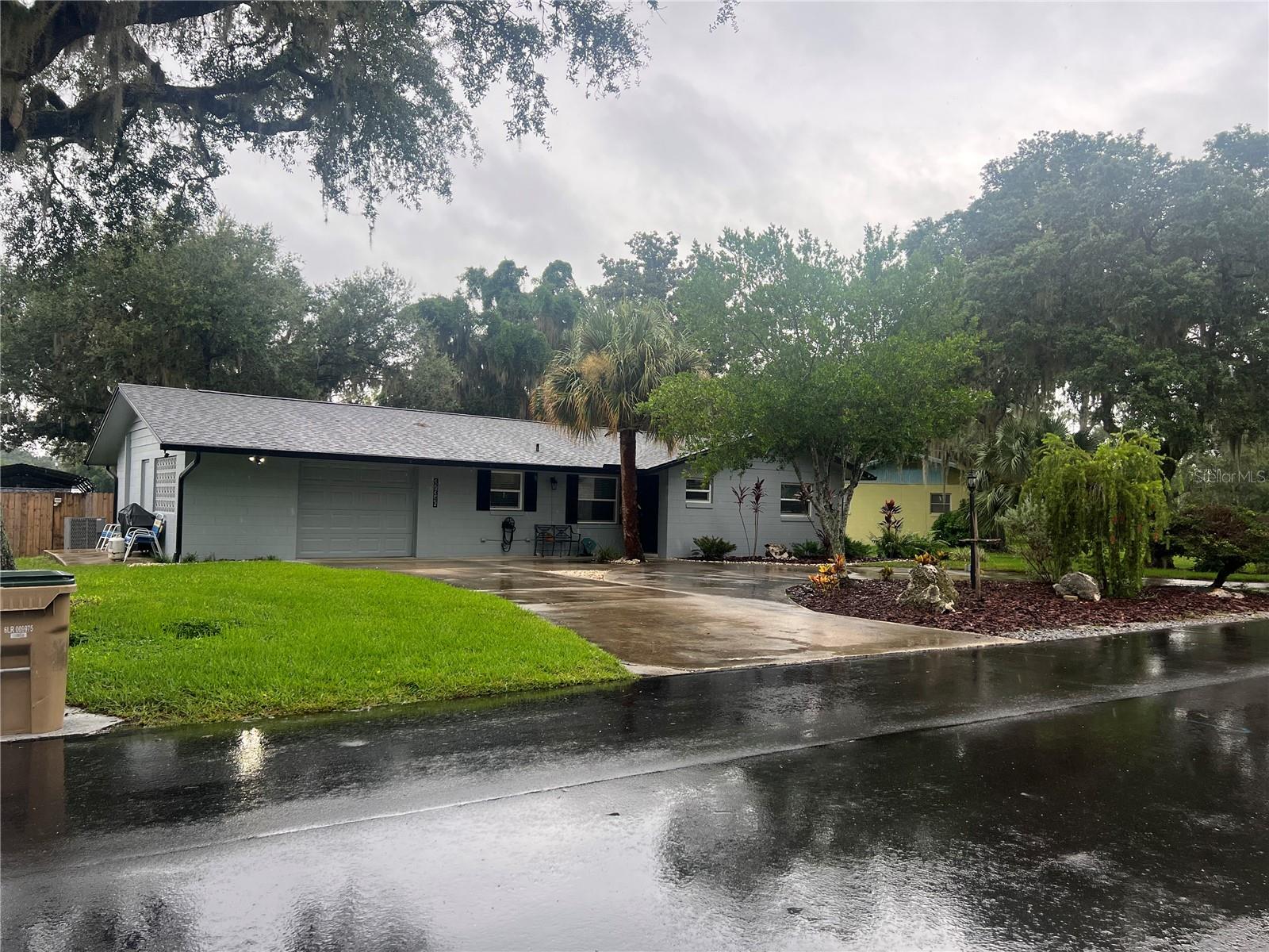 Image 3 of 43 For 37345 Oak Lane