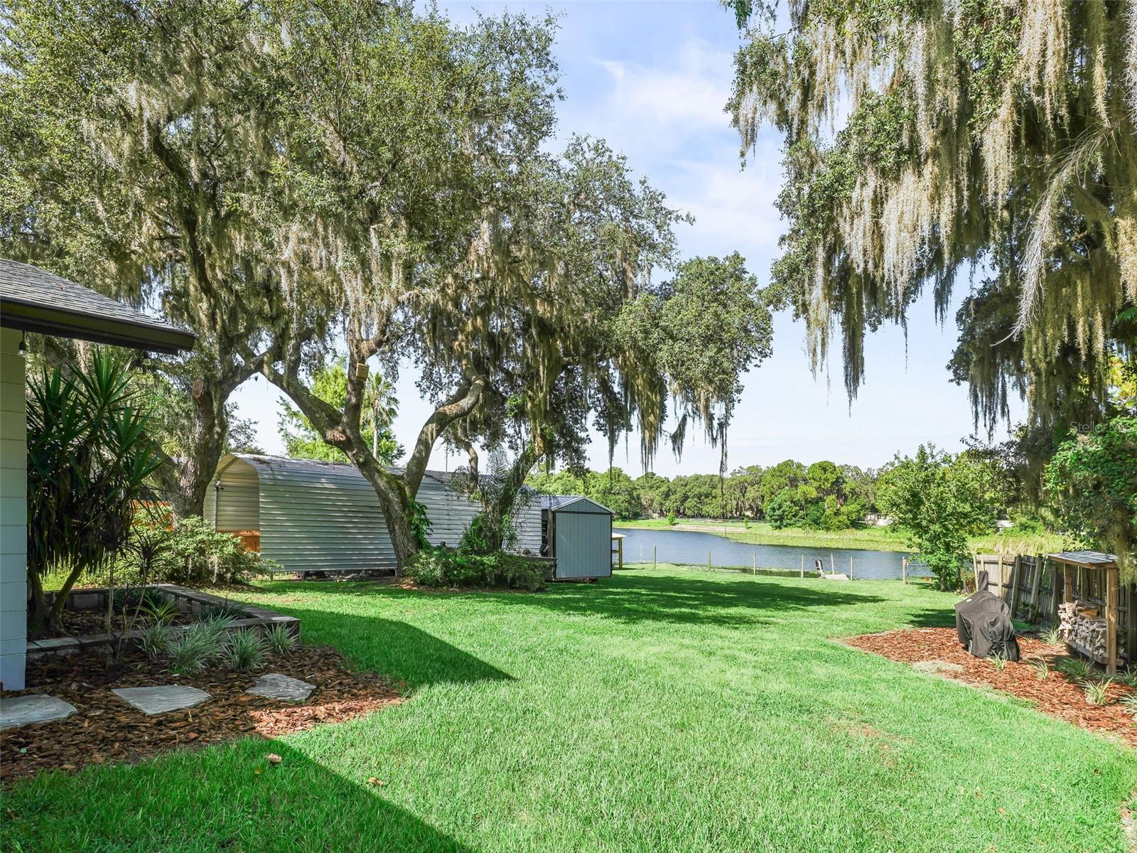 Image 31 of 43 For 37345 Oak Lane