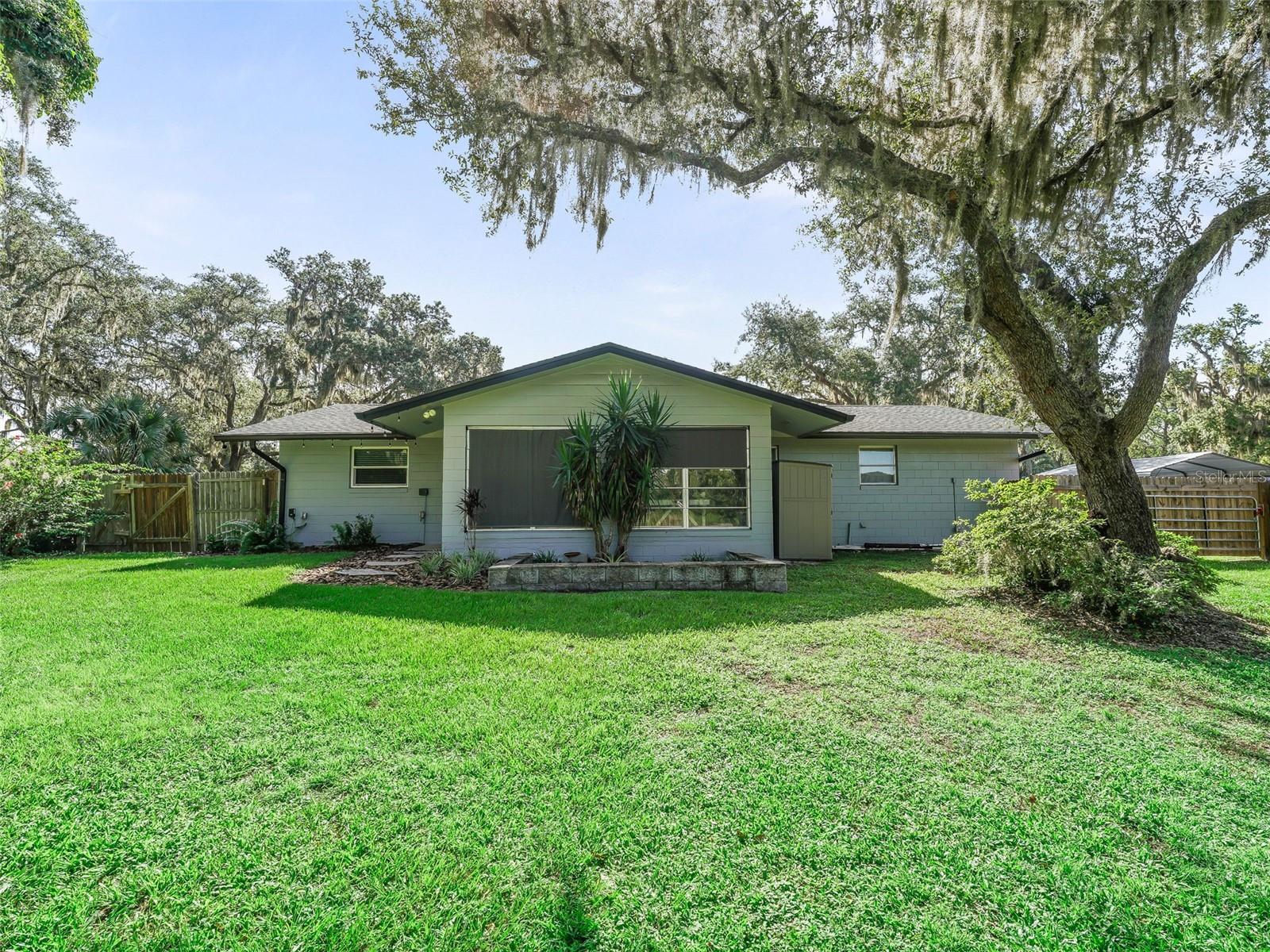 Image 32 of 43 For 37345 Oak Lane