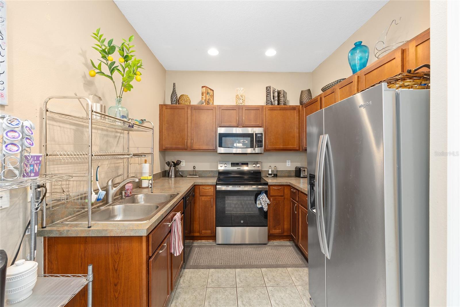 Image 13 of 36 For 427 Cierra Oaks Circle
