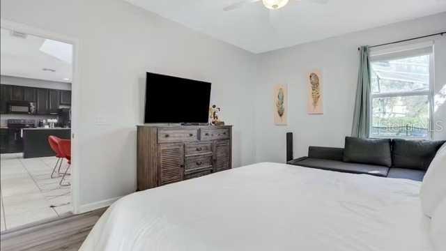Image 17 of 31 For 4352 Acorn Court