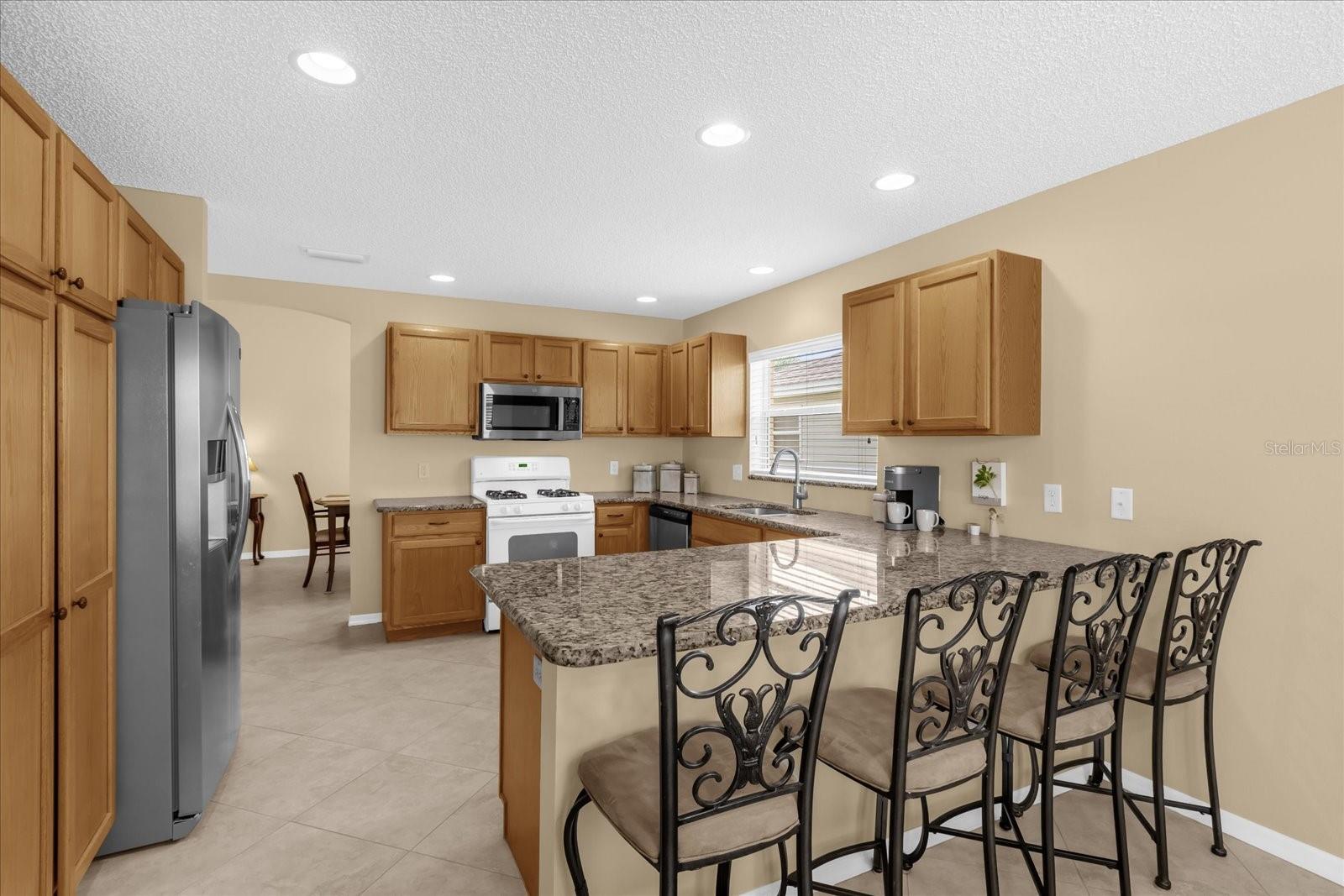 Image 12 of 38 For 859 Kline Street