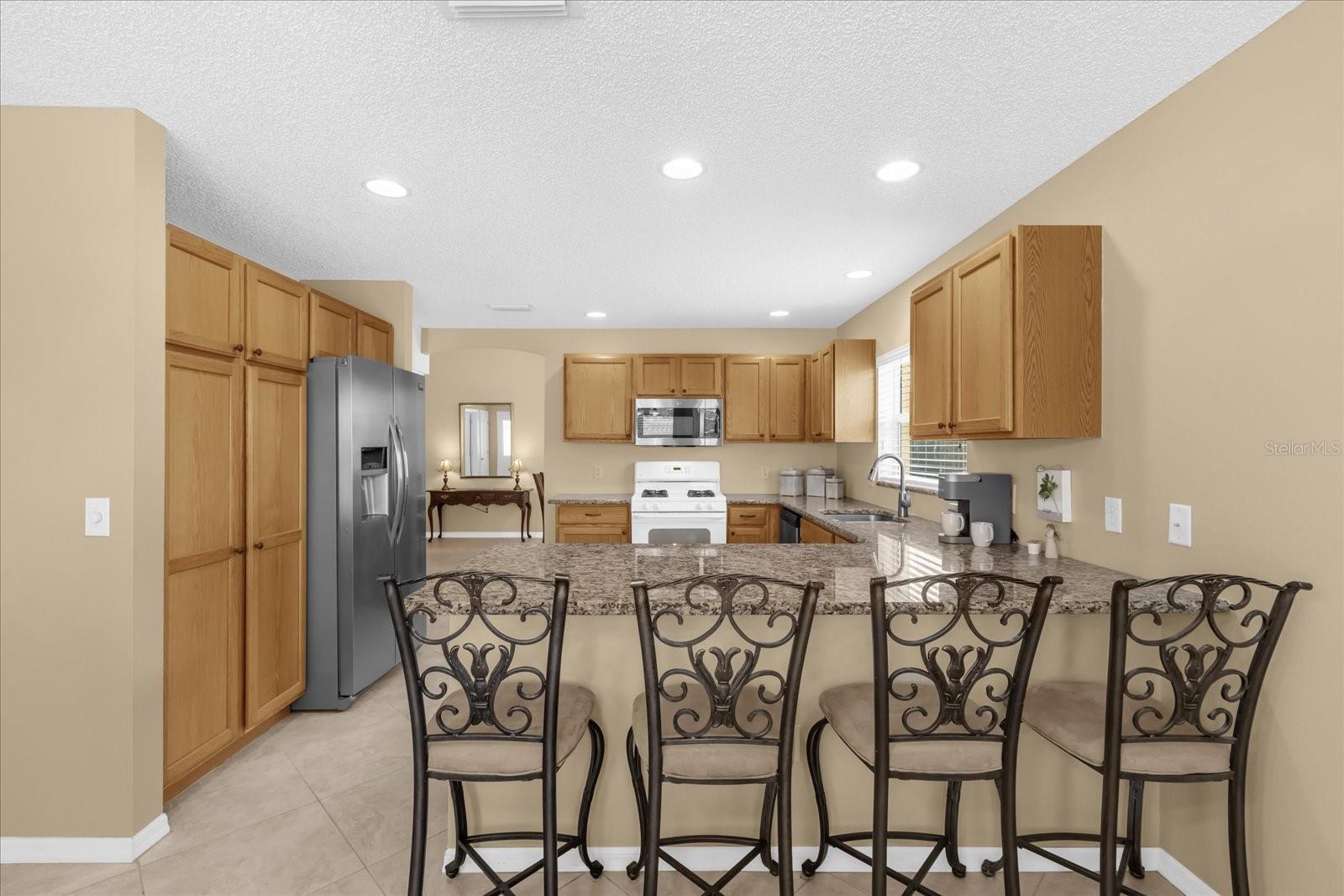 Image 9 of 38 For 859 Kline Street