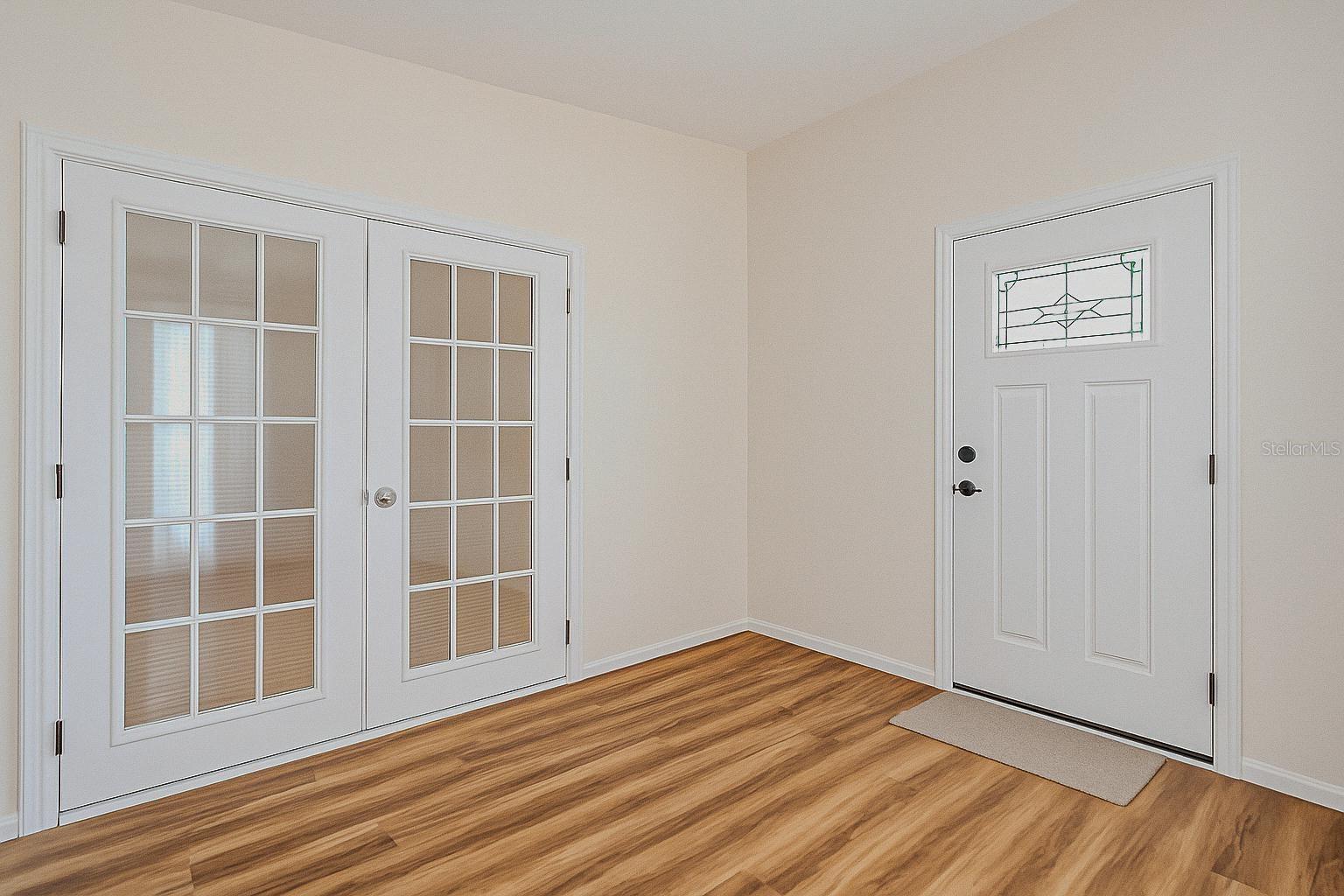 Image 4 of 34 For 712 Carriage Lane