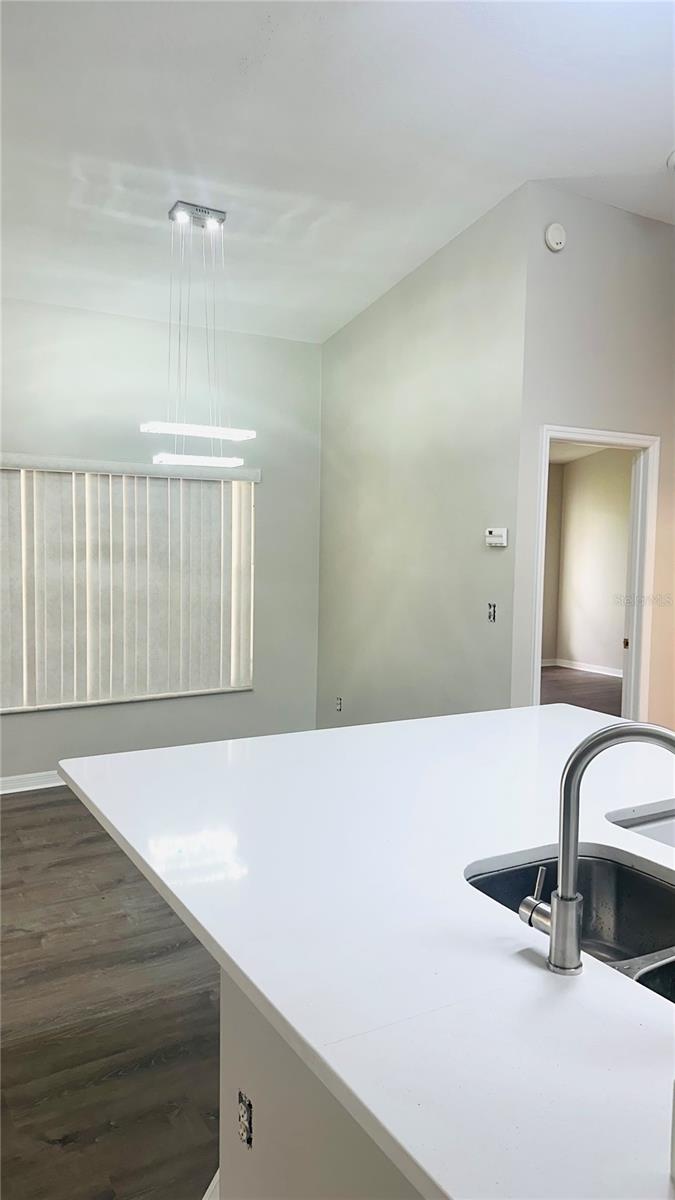 Image 10 of 15 For 10934 Versailles Boulevard