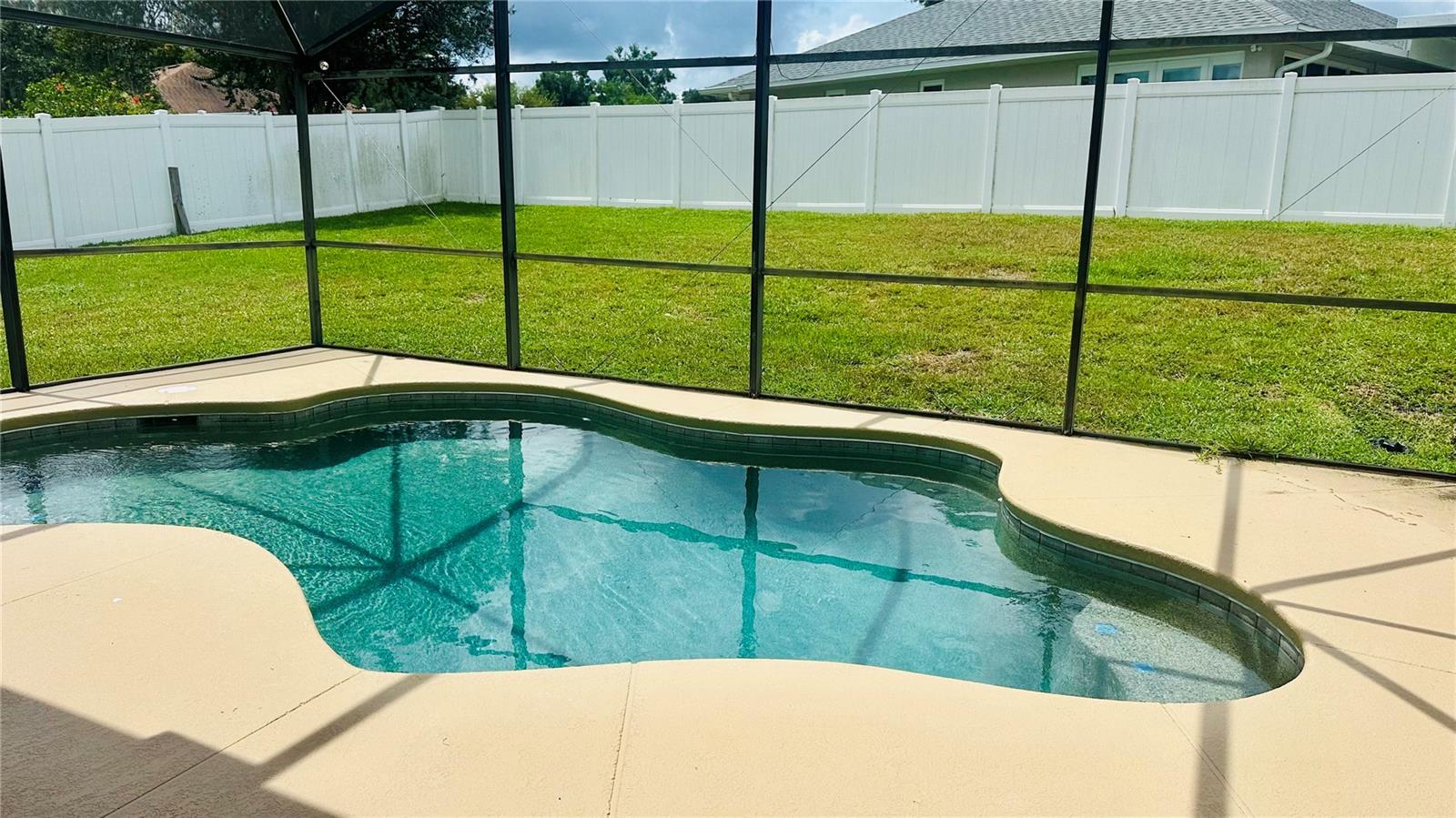 Image 14 of 15 For 10934 Versailles Boulevard