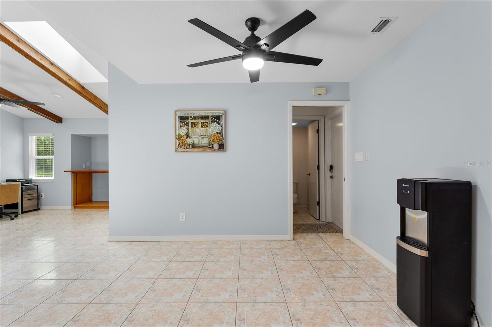 Image 22 of 61 For 423 Spring Hollow Boulevard