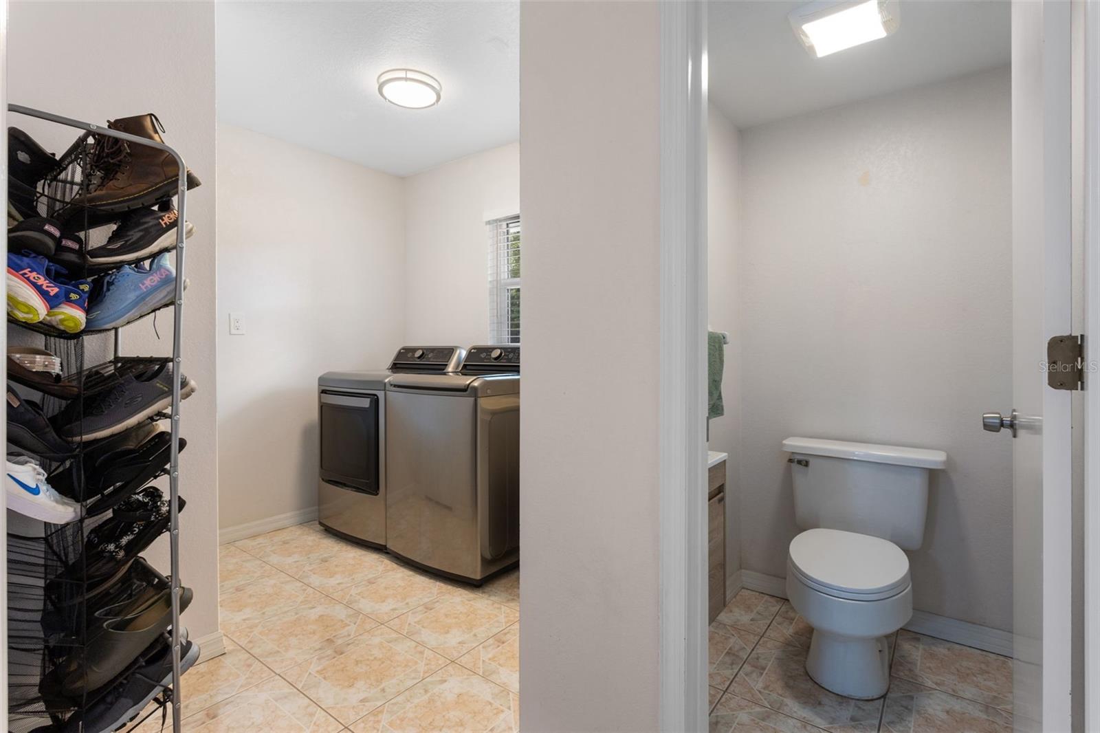 Image 40 of 61 For 423 Spring Hollow Boulevard