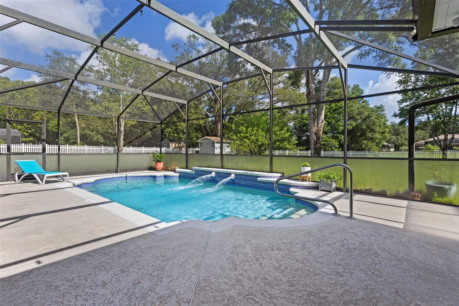 Image 42 of 61 For 423 Spring Hollow Boulevard