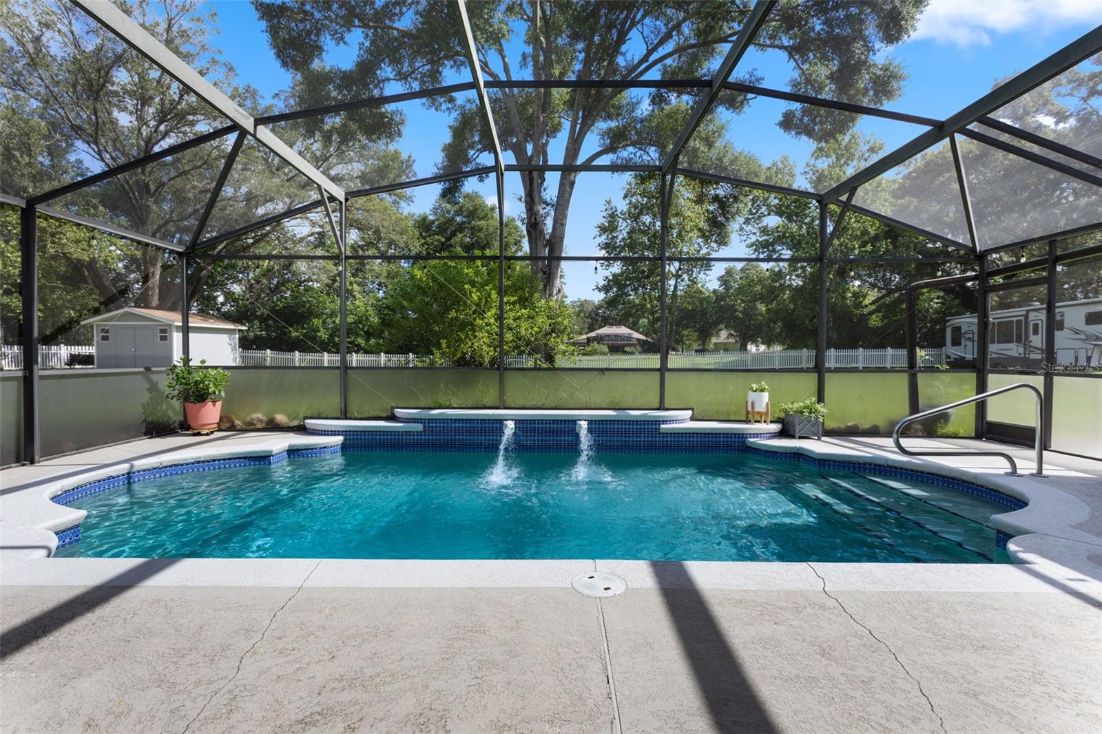 Image 45 of 61 For 423 Spring Hollow Boulevard